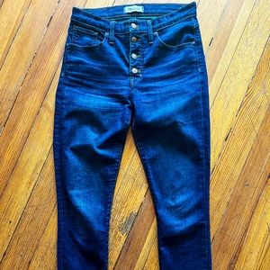 Madewell Tall 9" Mid-Rise Skinny Jeans in Hayes Wash: Button-Front Edition